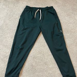 Vuori Sunday Performance Jogger Forest Green size L